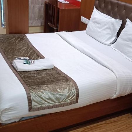 Hotel A Suites Bombaj Zewnętrze zdjęcie