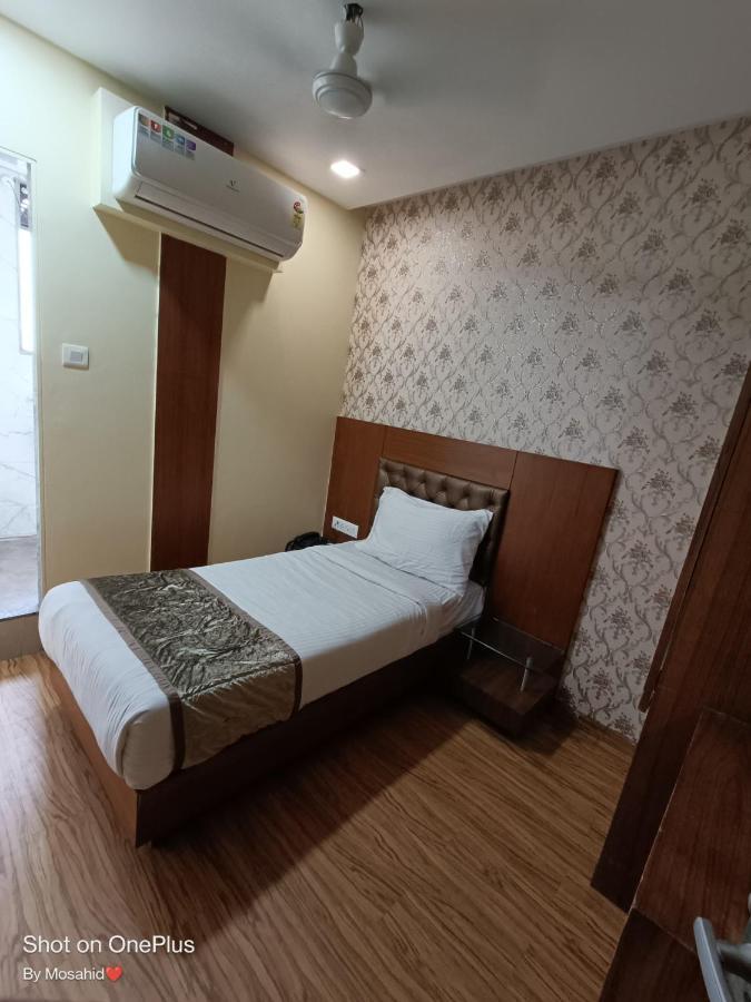 Hotel A Suites Bombaj Zewnętrze zdjęcie