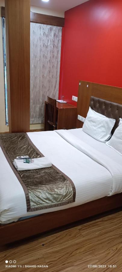 Hotel A Suites Bombaj Zewnętrze zdjęcie
